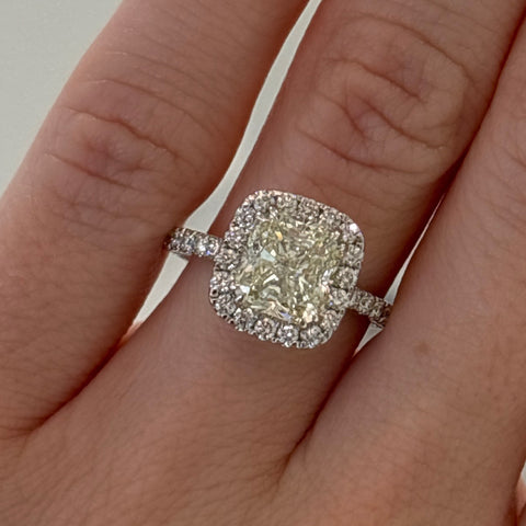 14K White Gold Diamond Halo Engagement Ring